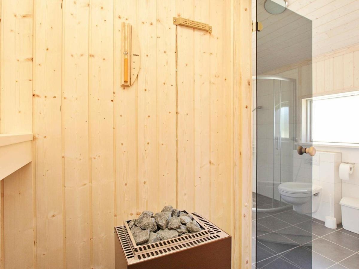 Four-Bedroom Holiday Home In Grossenbrode 1 ภายนอก รูปภาพ