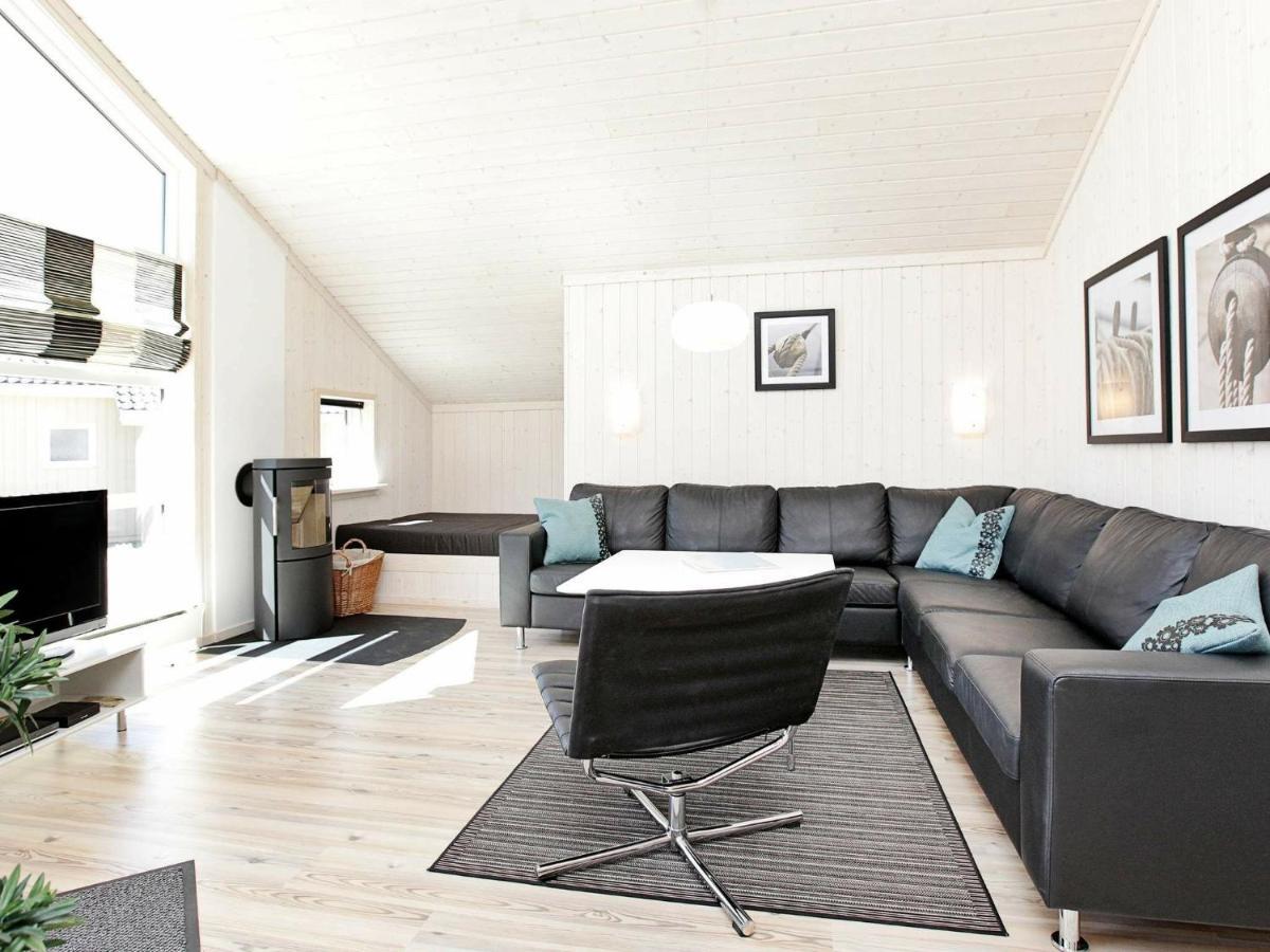 Four-Bedroom Holiday Home In Grossenbrode 1 ภายนอก รูปภาพ