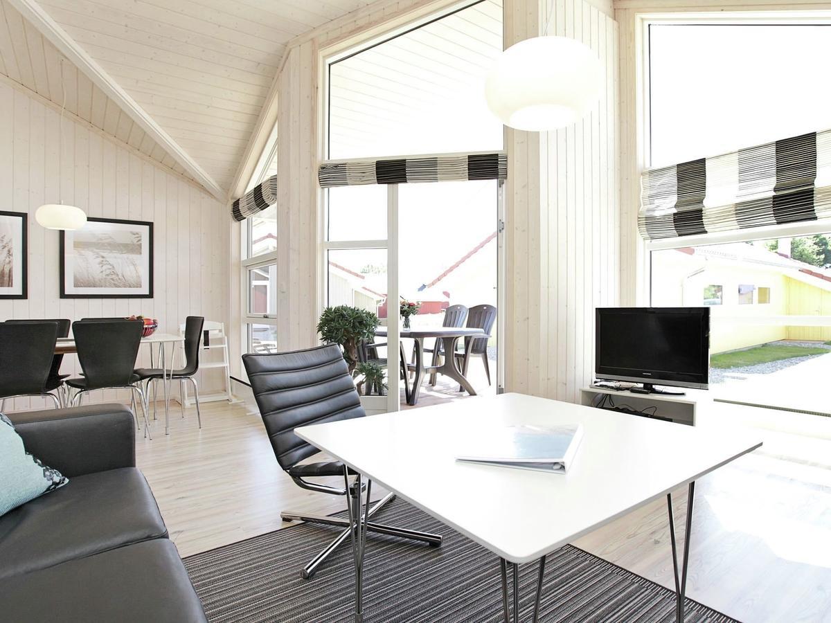 Four-Bedroom Holiday Home In Grossenbrode 1 ภายนอก รูปภาพ