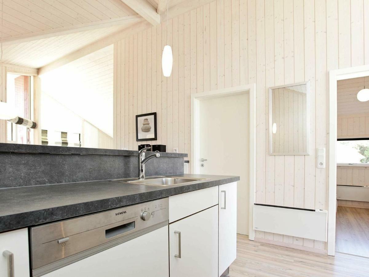 Four-Bedroom Holiday Home In Grossenbrode 1 ภายนอก รูปภาพ
